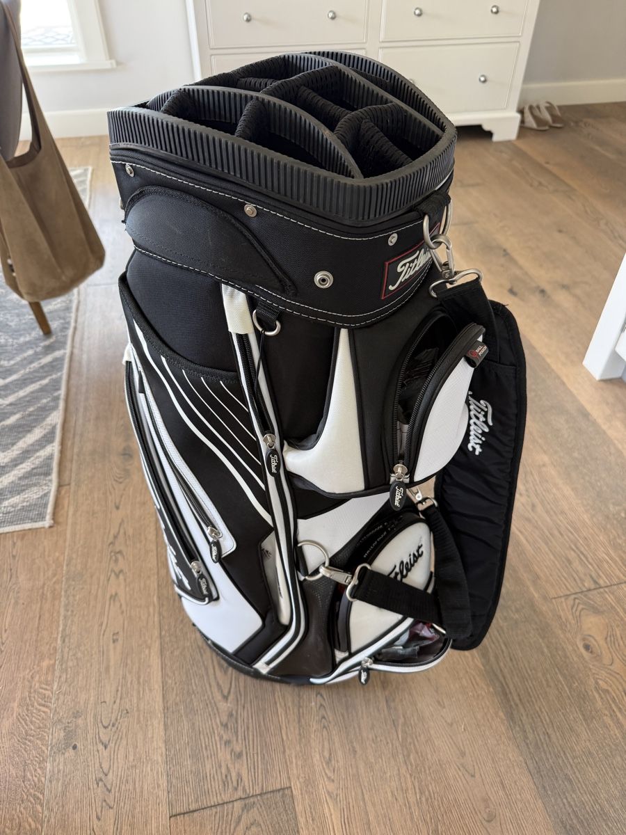 Titleist Sacs: Titleist Golfbag – D'occasion à Lupsingen par Saturn2000 1