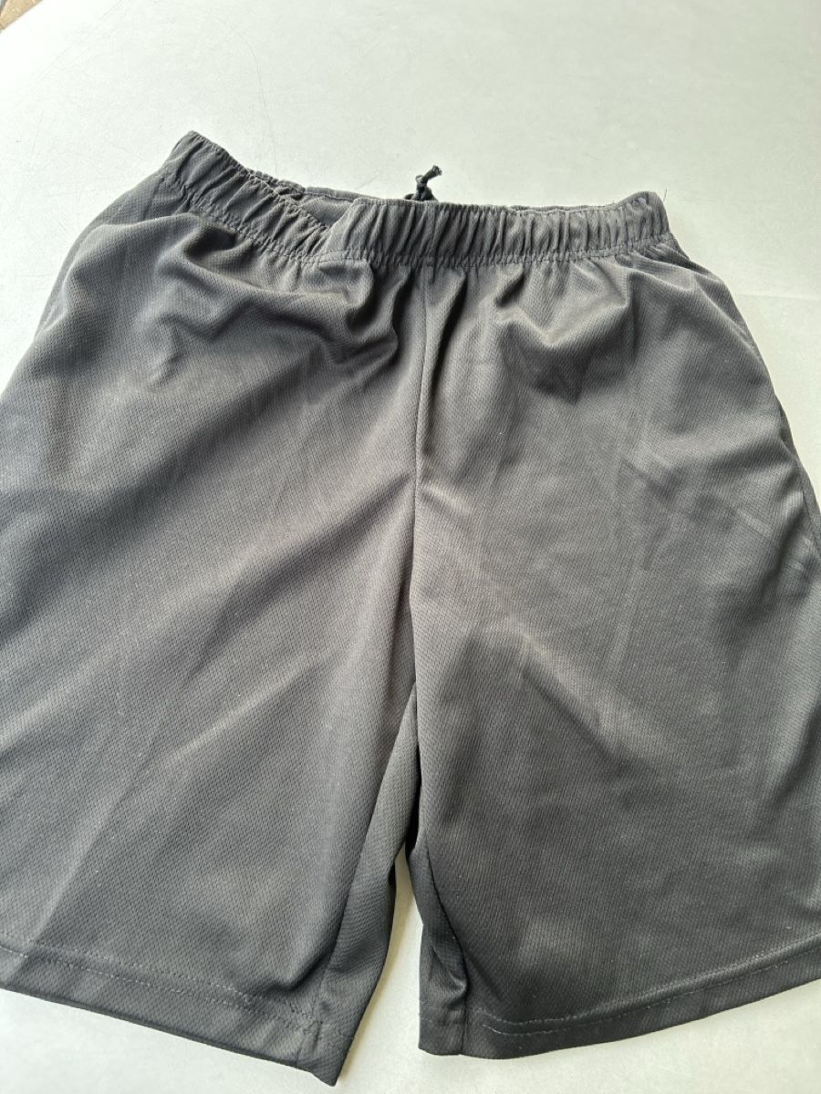 Hosen: Shorts Herren S tief schwarz  – Gebraucht aus Arth von Vrecam51