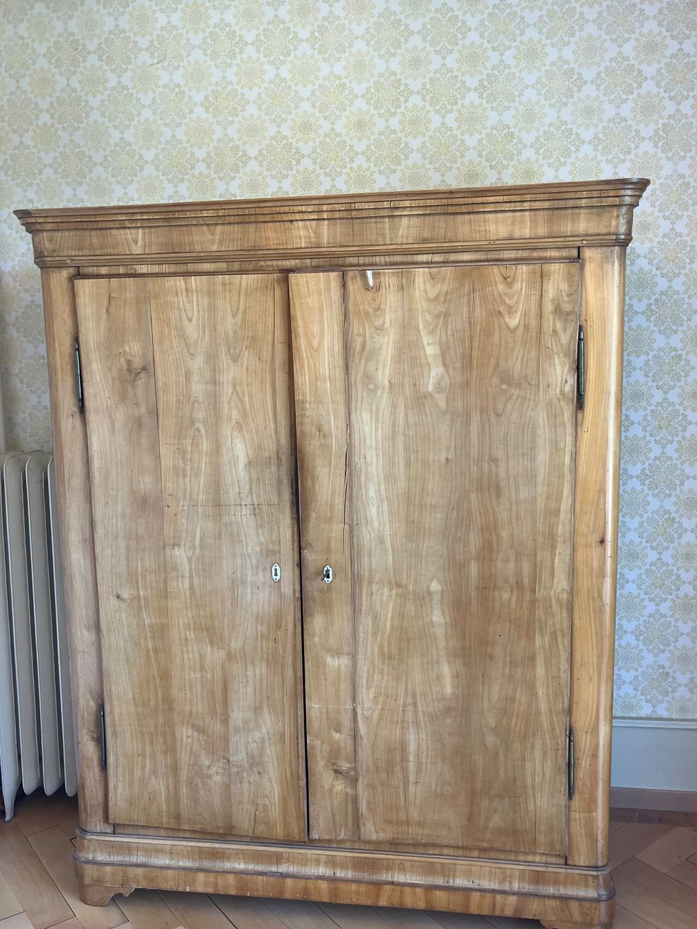 Armadi: Schrank 2 Türig Antik – Usato da Allmendingen b. BE venduto da juair 3