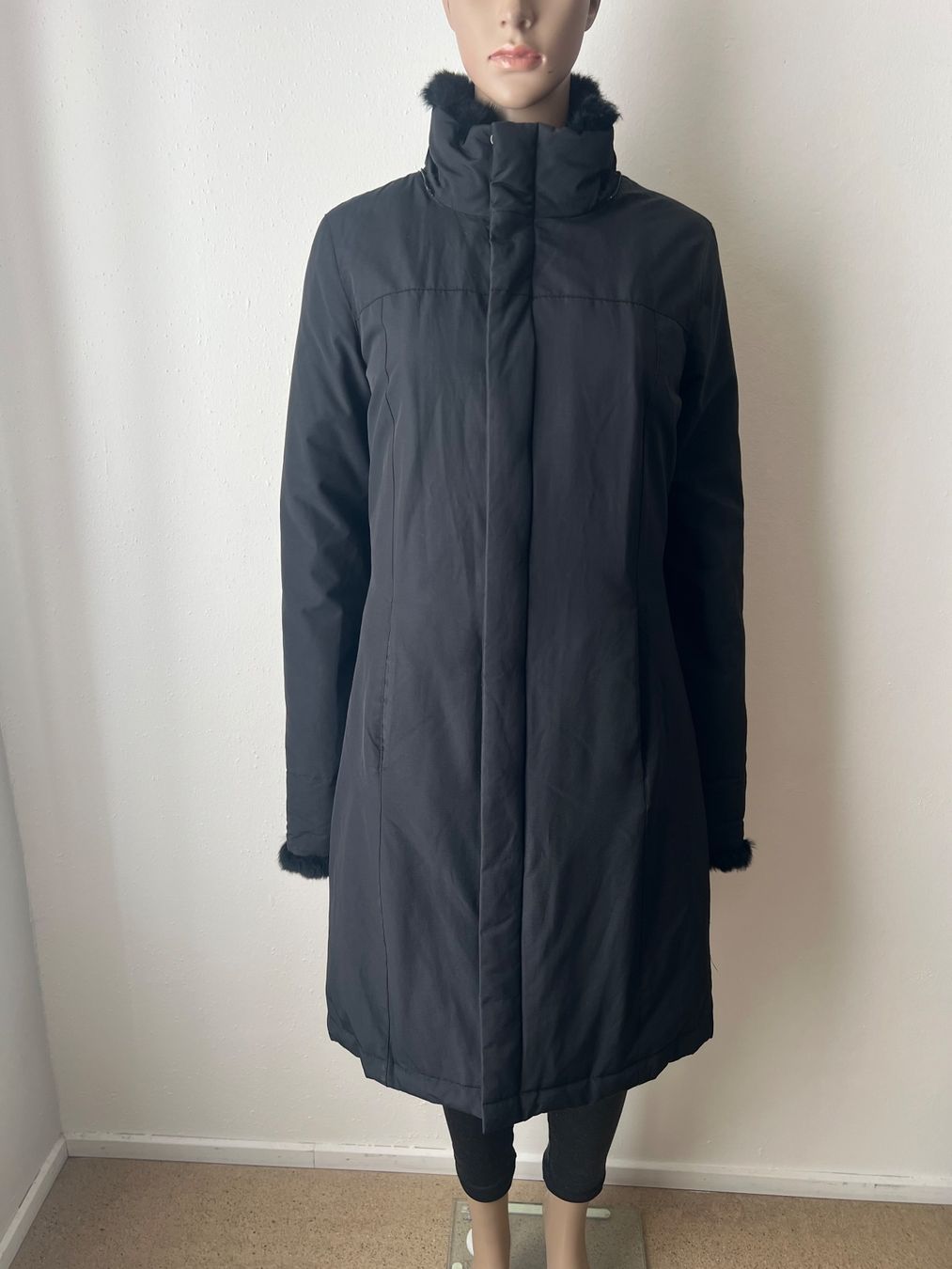 Woolrich Vestes: WOOLRICH Boulder Coat 🖤 – D'occasion à Zürich par ClosetQueen 1