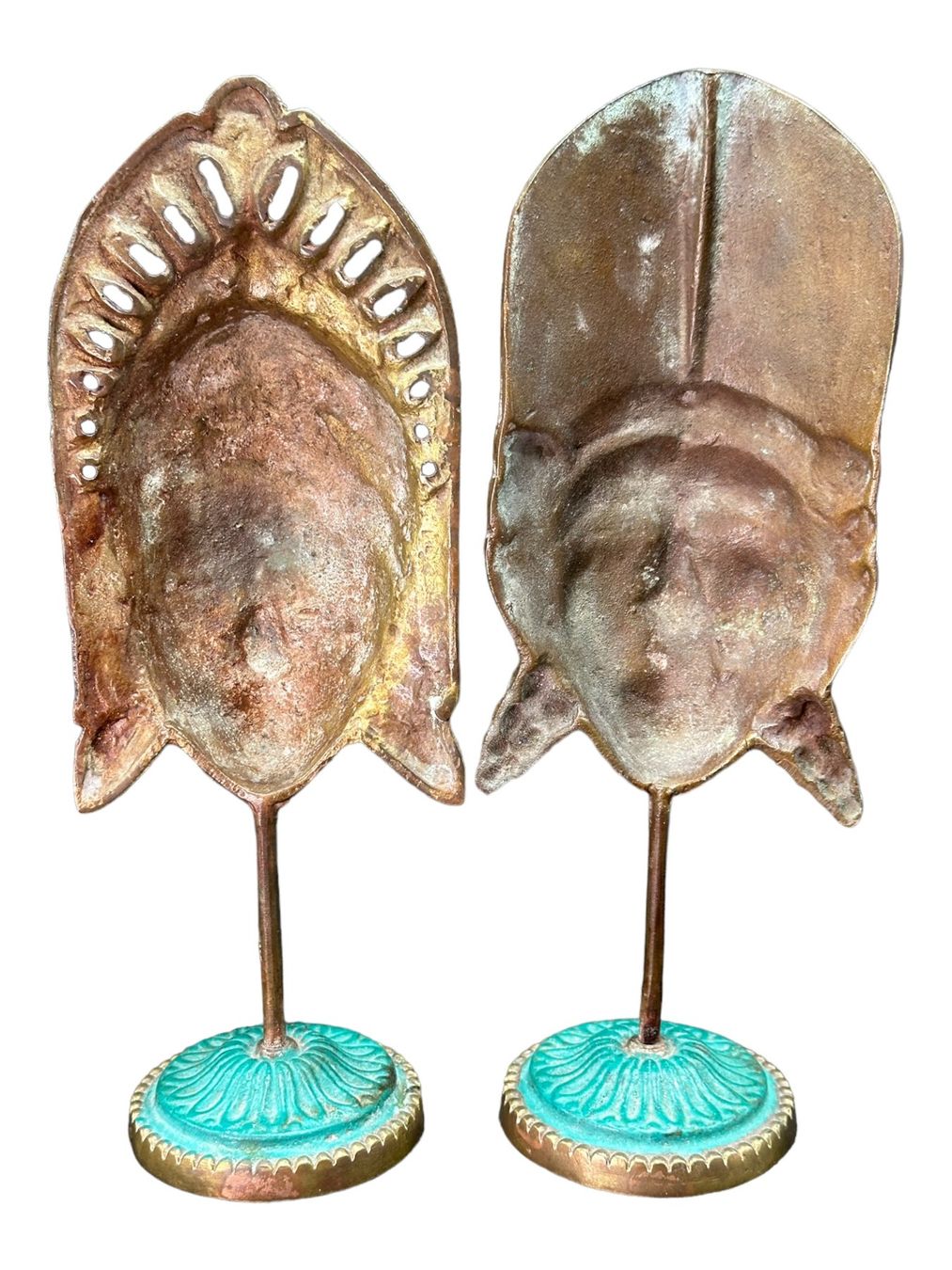 Sculture & Statue: Ensemble de deux anciens masques balinais bronze polychrome – Usato da Morges venduto da vintiques 2