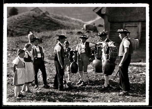 Cartoline postali: Foto-AK Auf der Alp, Schälleschöttle,  – Usato da Berlin venduto da bartko-reher
