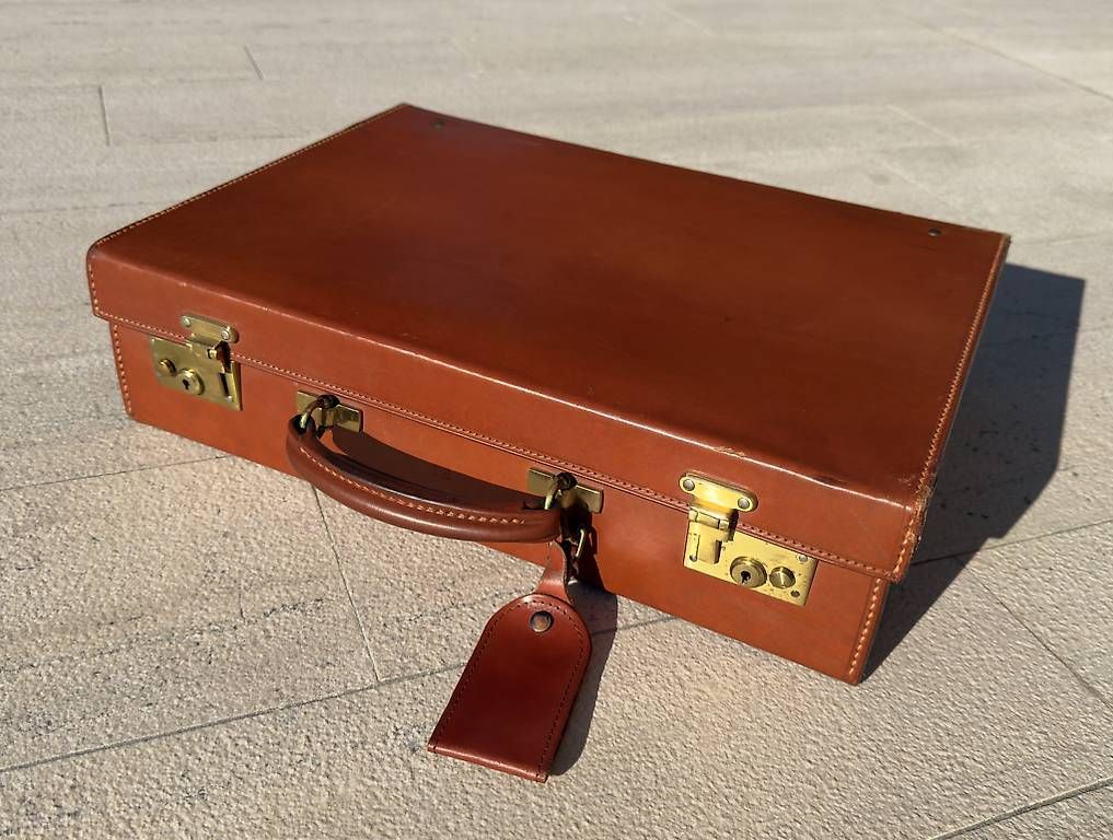 Koffer & Taschen: Attaché Case – Gebraucht aus Genève von Moonstone88