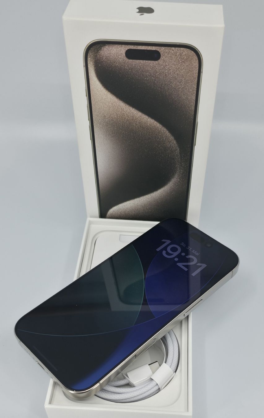 Apple Telefoni cellulari / Smartphones: iPhone 16PRO - 128GB – Usato da Hildisrieden venduto da Kuwai14