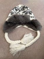 Warme Wintermütze mit Ohrenschutz, Strickmuster, neuwertig