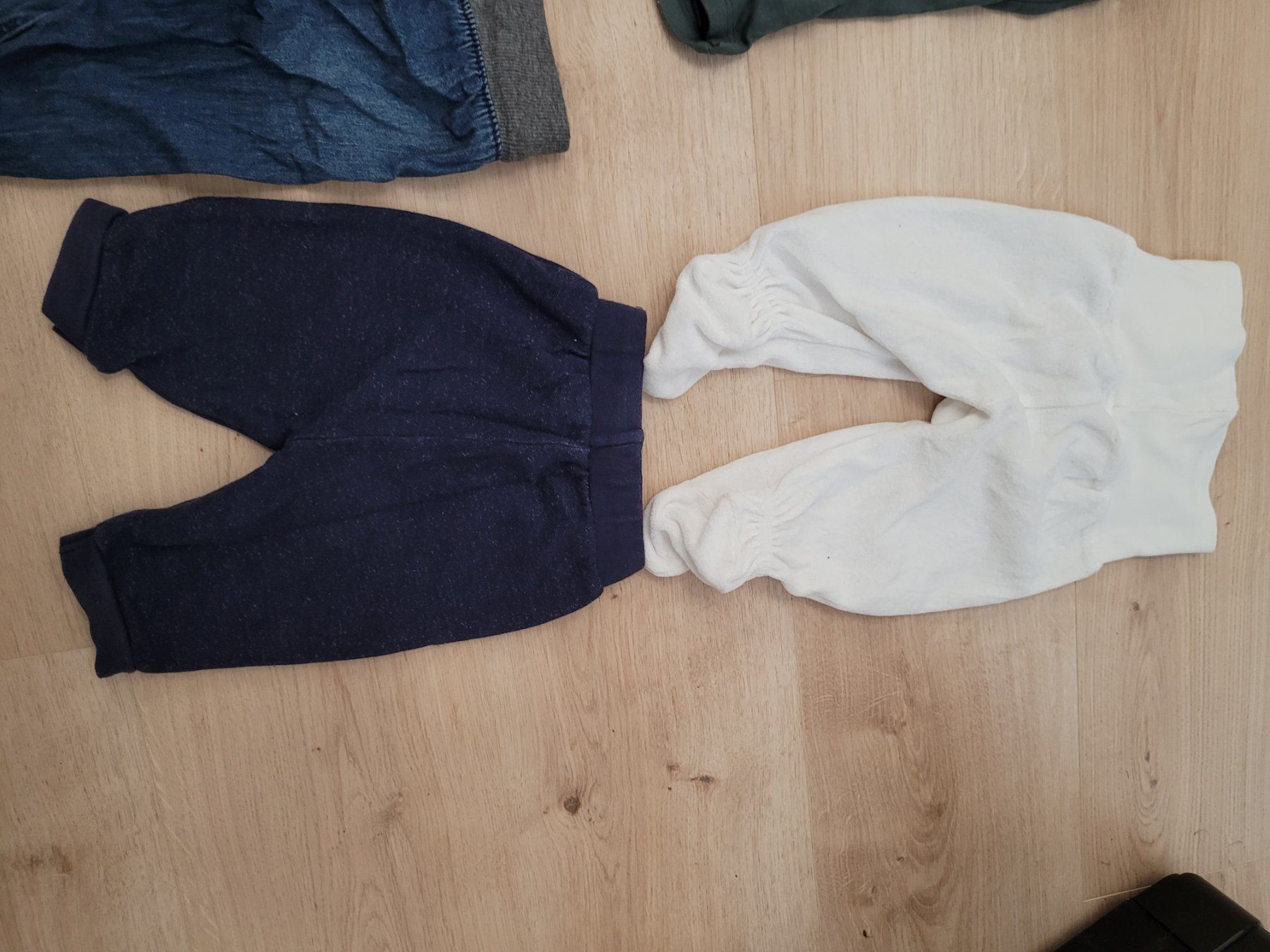 Pantaloni: Set Hosen Grösse 68 – Usato da Lupsingen venduto da sta_wgg5 5