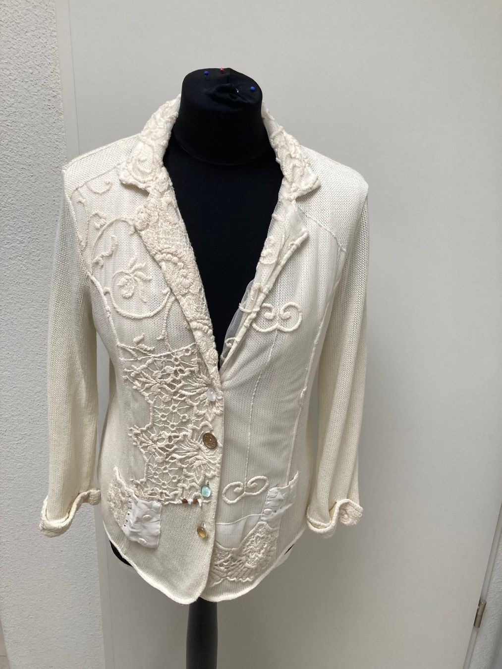 Giacche: Jacke Strick, Gr. S, hellbeige m.Spitzen Elisa Cavaleti – Usato da Glattpark (Opfikon) venduto da Pangie