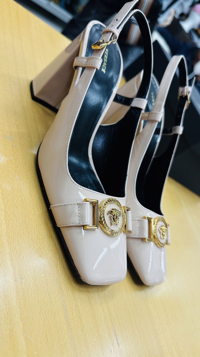 Versace Scarpe da donna: Versace Pumps – Nuovo e nell'imballaggio originale da Lachen SZ venduto da HelvetiaLuxury