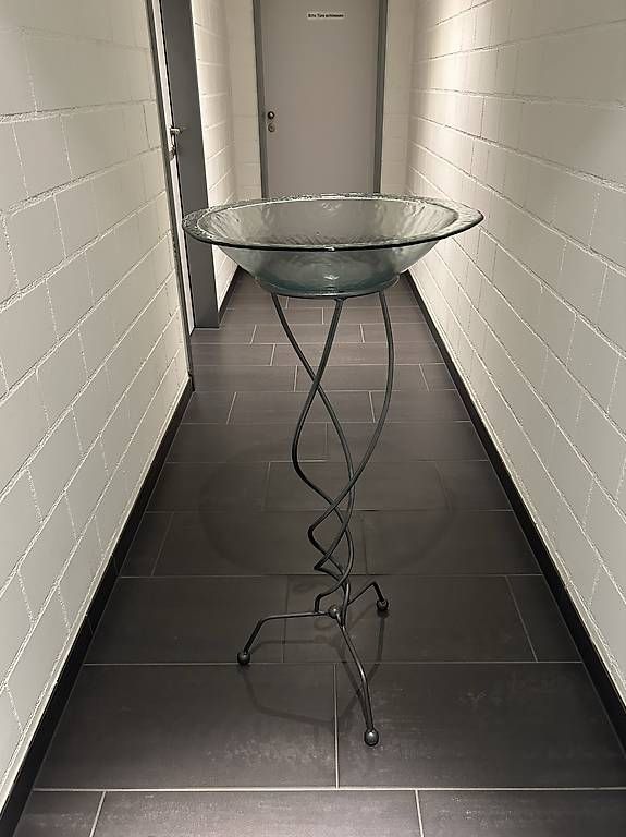 Tutte le decorazioni: Deko-Schale auf Metallständer – Usato da Wettingen venduto da Trini16 1