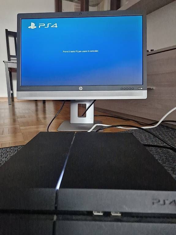 Console: PS4 standard 500GB – Usato da Vacallo venduto da paglia.lorenzo 1