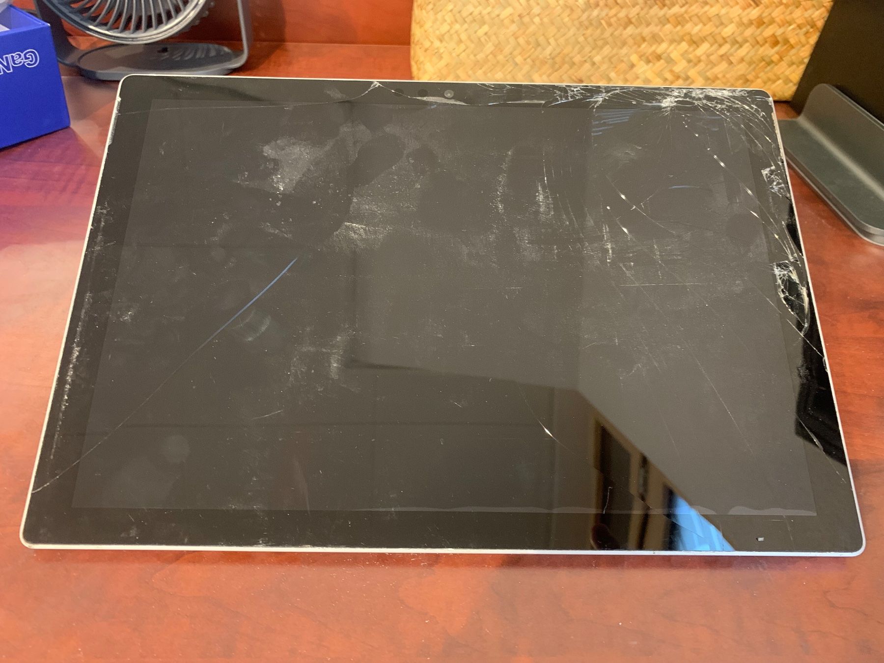 Microsoft Tablet PC: Surface Pro 5 8GB+128GB Silver Defekt – Difettoso da Wetzikon ZH venduto da uelivernetzt