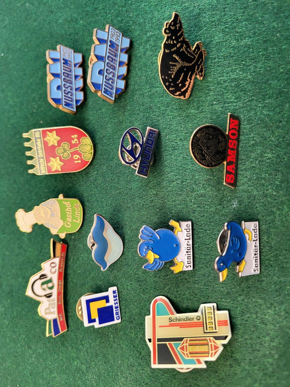 Plaketten & Abzeichen: 13 verschiedene Pins – Neu (gemäss Beschreibung) aus Hüttlingen von darkir