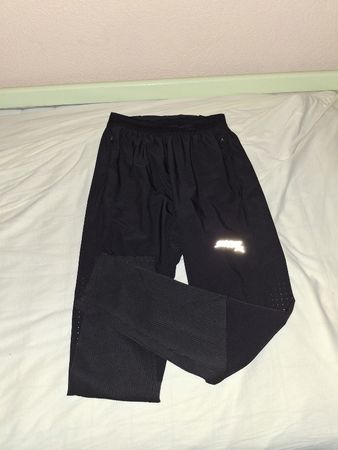 Pantalon de course noir Sttm taille S bon état