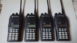 Motorola GP380 UHF Handfunkgeräte (4 Stk. en Bloc) Set 1