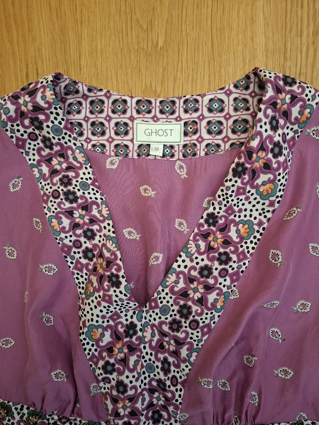 Ghost Robes: Robe GHOST 100% Soie T38 Neuve – Neuf (Voir description) à Conches par carolinec02 1