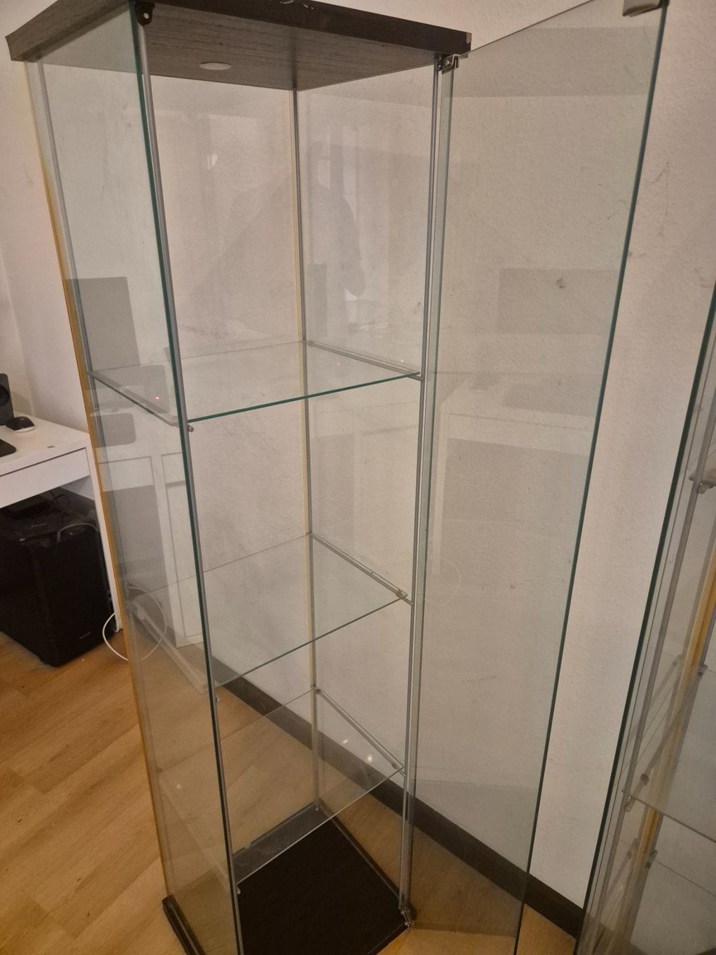 Vitrinen: vitrine en verre – Gebraucht aus Villeneuve VD von Floriang2 2
