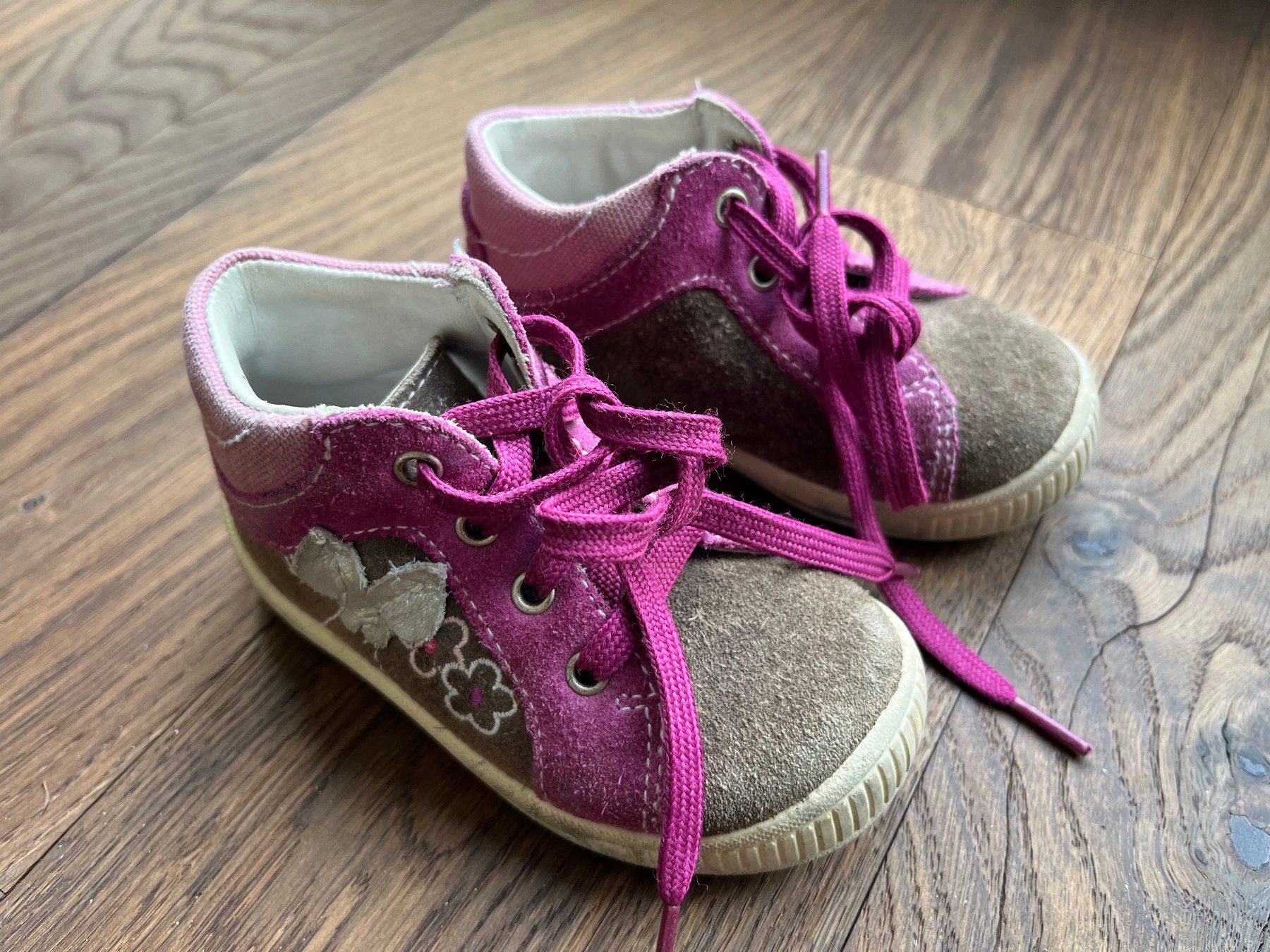 Superfit Scarpe per ragazze: Halbschuhe Schuhe Superfit Gr. 20 – Usato da Affoltern am Albis venduto da Blackrhythm 1