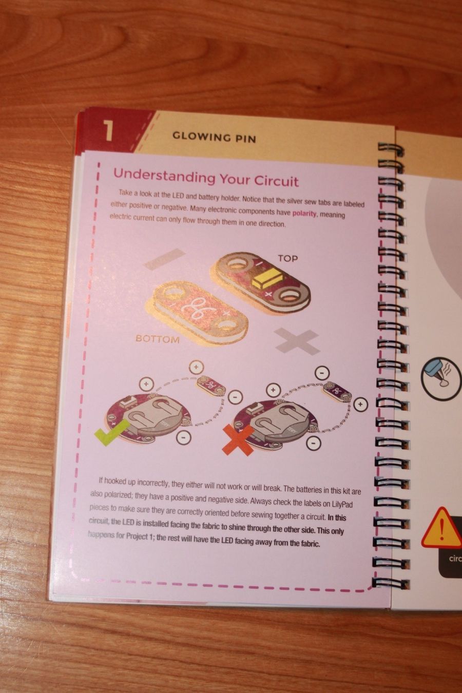 Bücher: Buch:  Lilypad sewable electronics kit guide – Neu und originalverpackt aus Wenslingen von Strick4Alpaca 3