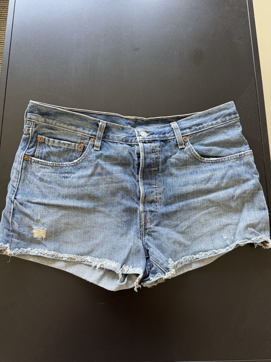 Levi's Jeans: Levis 501 Damen Shorts, Grösse W32 – Usato da Zürich venduto da dan_bxq2