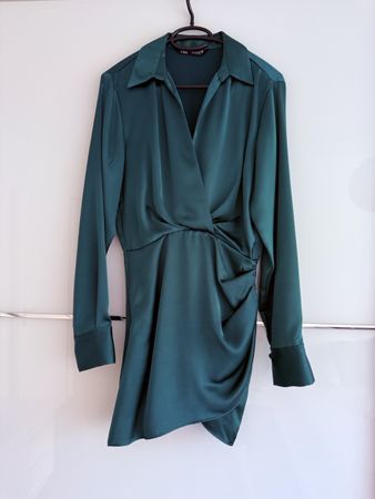 Kleid Zara dunkelgrün Satin Optik wie neu