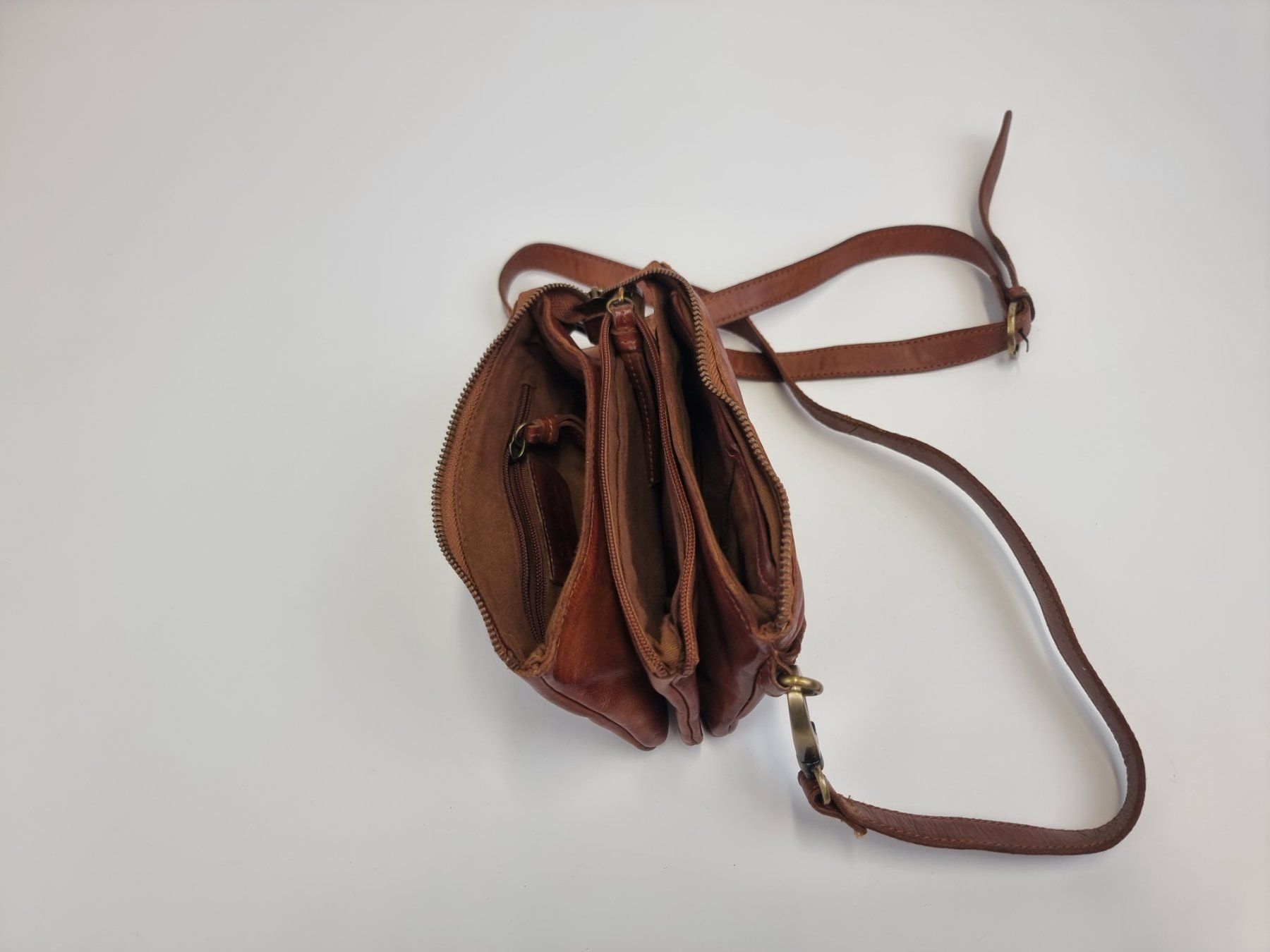 5th Avenue Taschen für Damen: Tasche 5th Avenue – Gebraucht aus Urtenen-Schönbühl von Restwert_Schoenbuehl 4