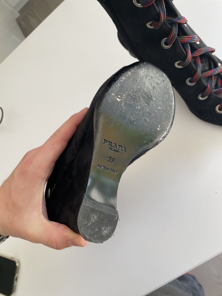 Prada Scarpe da donna: Prada Bottines compensées en daim noir à lacets taille-39 – Nuovo (secondo la descrizione) da Genève venduto da rom_8nwv 4