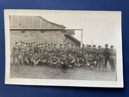 Alte AK Vintage Fotoaufnahme - Soldaten im Freien, Rarität!