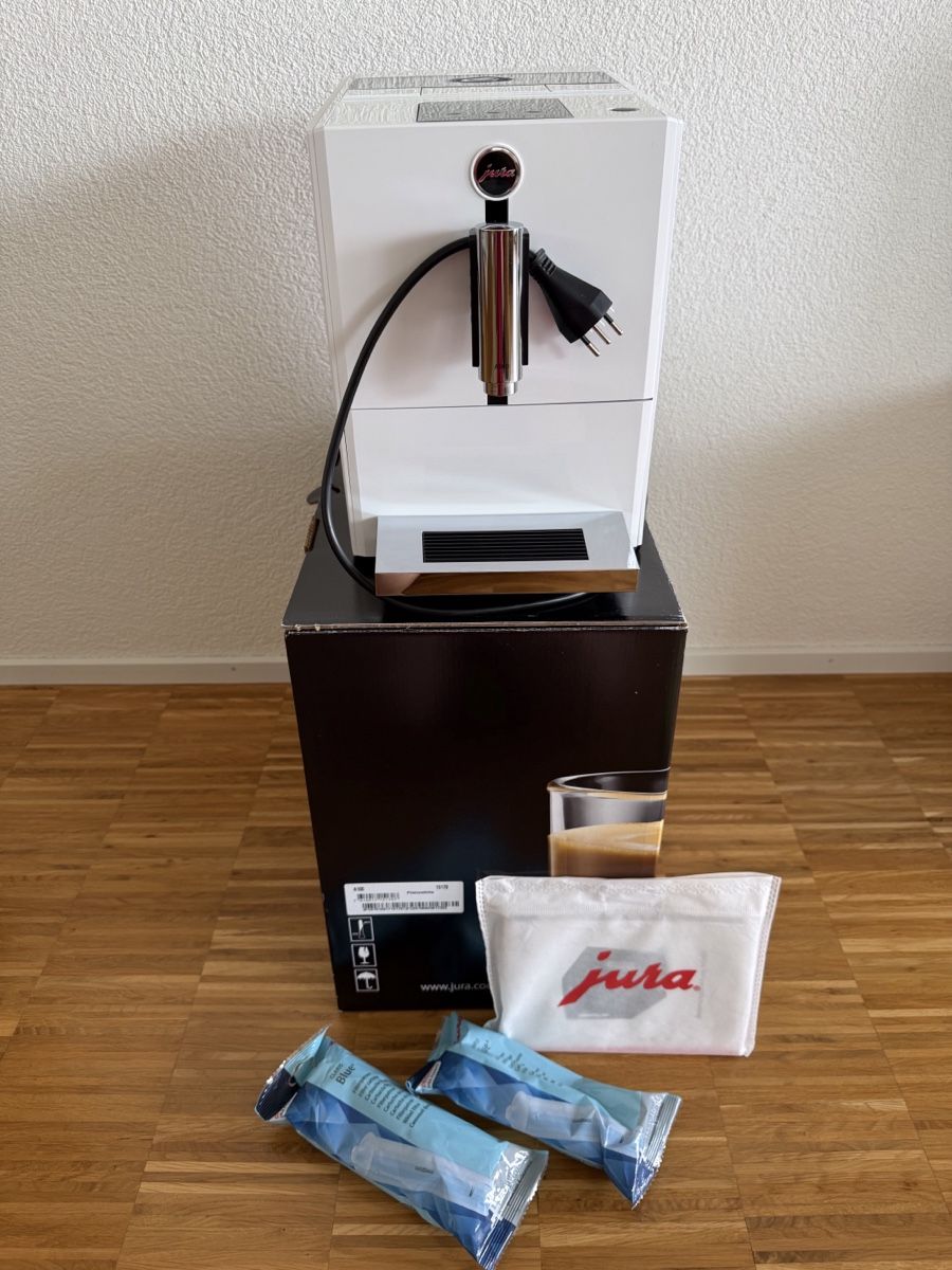 Jura Kaffeemaschinen & Espressomaschinen: Jura Vollautomat A 100 – Gebraucht aus Feusisberg von Mila1122