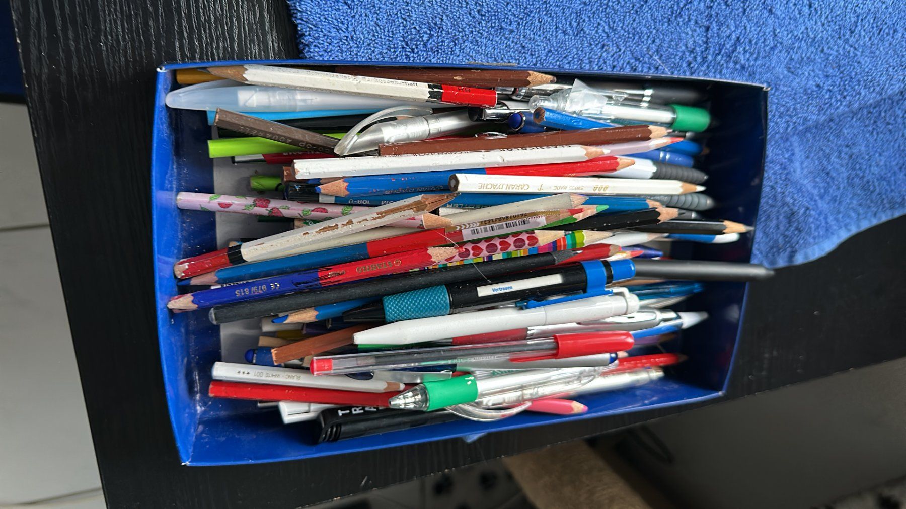 Stifte & Marker: diverse Schreibstifte – Gebraucht aus Schneisingen von Tomthedragon