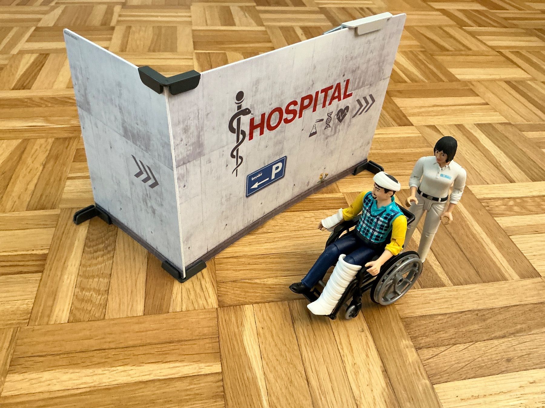 Bruder Spielzeuge: Bruder Krankenstation – Gebraucht aus Zuchwil von Commander0 3