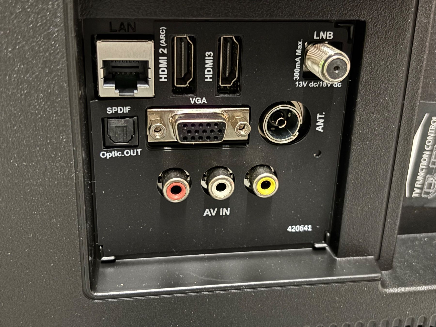 Fernseher: Téléviseur LED – Gebraucht aus Genève von Livsonman 5