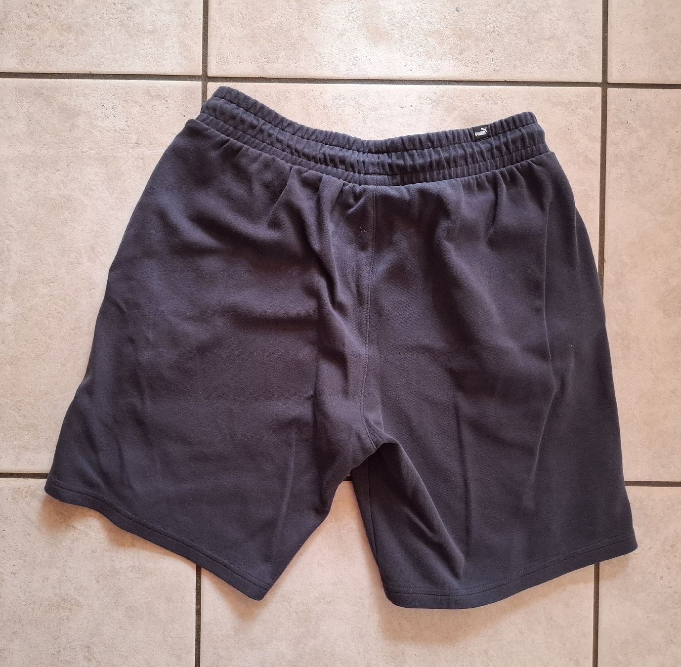 Puma Pantaloni: Puma Shorts Gr. M, dunkelblau – Usato da Urtenen-Schönbühl venduto da nerdgirl 1