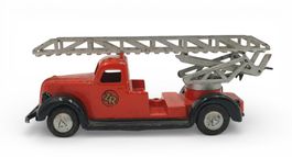 Tekno Feuerwehr mit Leiter