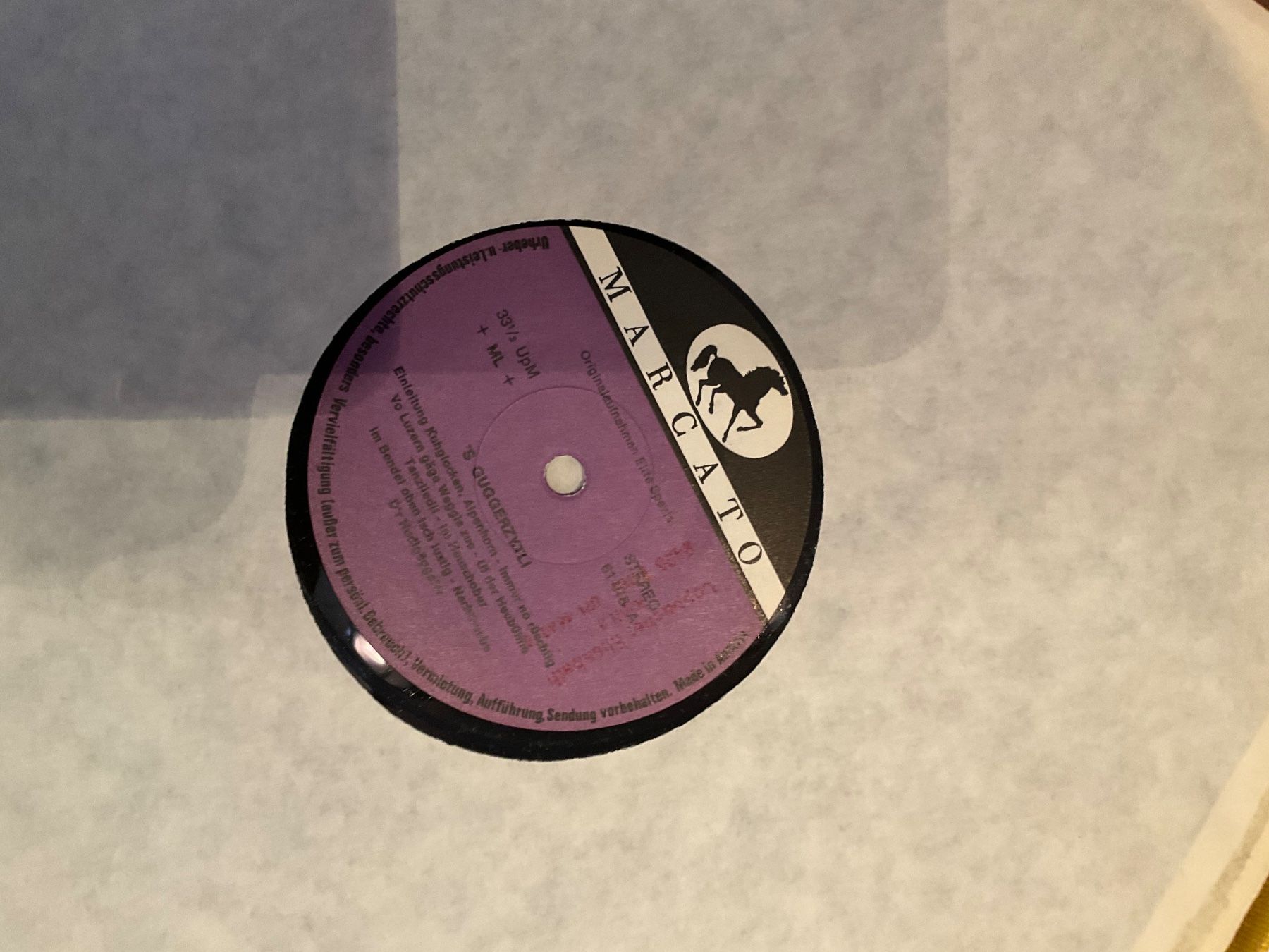 Dischi in vinile: Schweizer Volksmusik 4 Schallplatten – Nuovo (secondo la descrizione) da Herisau venduto da eri_2tb5 2