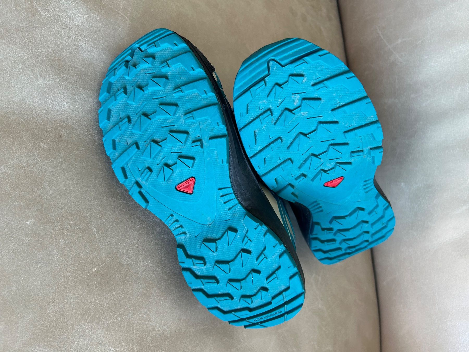 Salomon Chaussures garçon: Kinderwanderschuhe Gr. 33 Salomon – D'occasion à Wädenswil par LS777 4