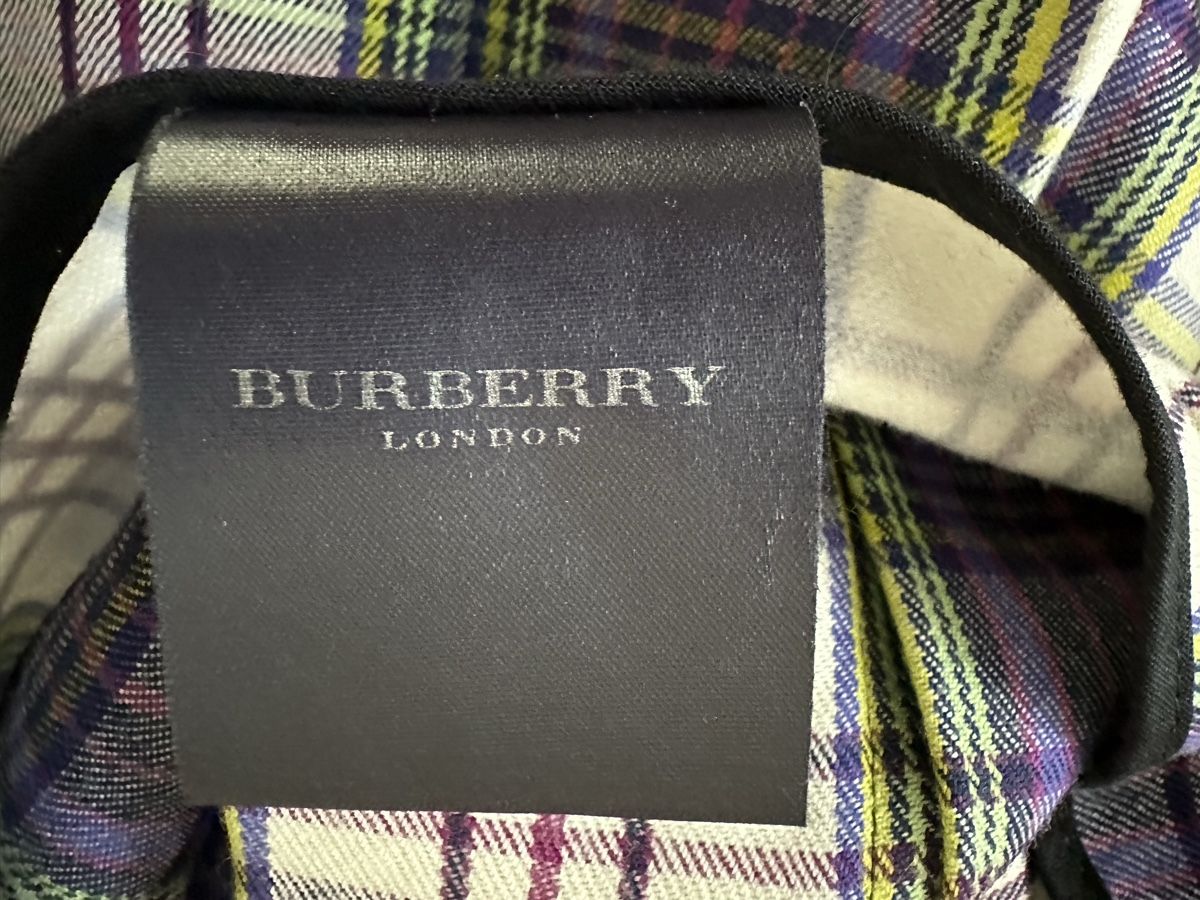 Burberry Gonne: Original Burberry Rock – Nuovo (secondo la descrizione) da Hombrechtikon venduto da Herbstsonne 6