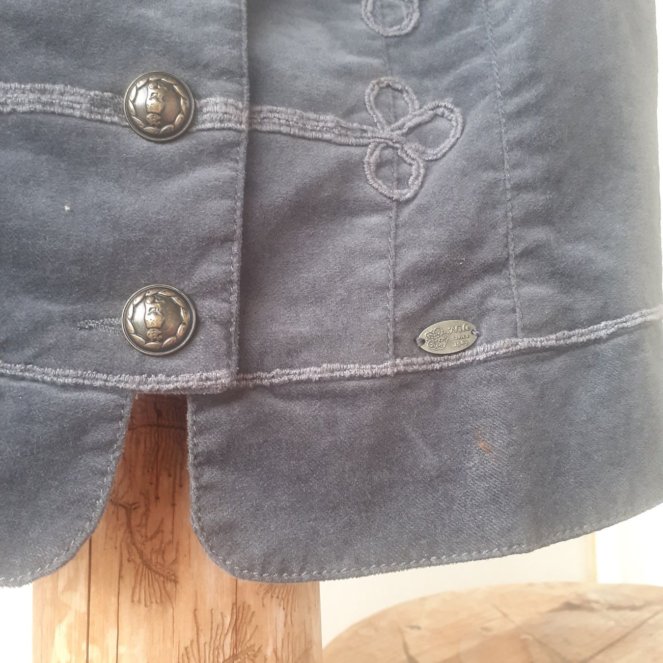 Nile Gilets & Westen: Nile Samtgilet, M – Gebraucht aus Bern von Solarsystem 5
