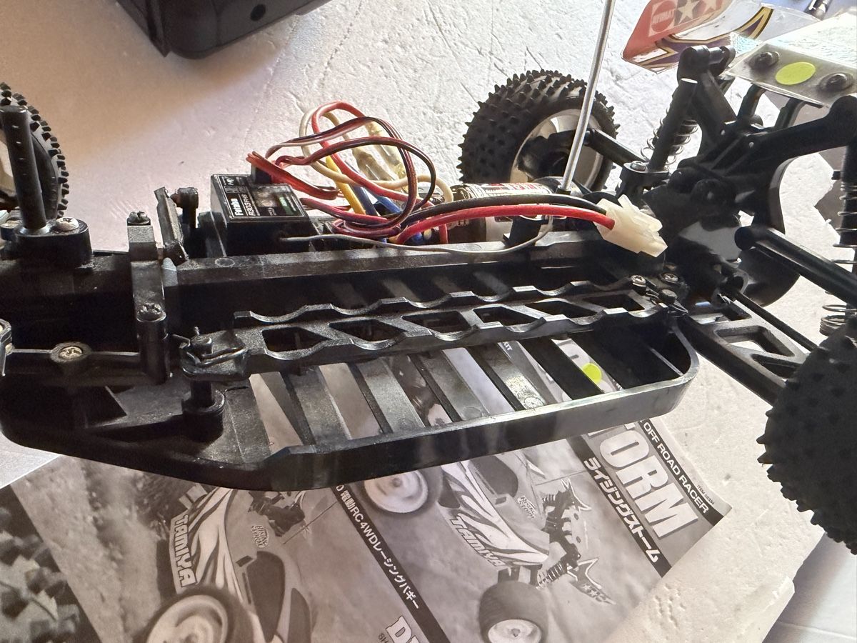 Tamiya Modellismo RC: TAMIYA  RISING  STORN  4WD – Usato da Apples venduto da Gasscret 4