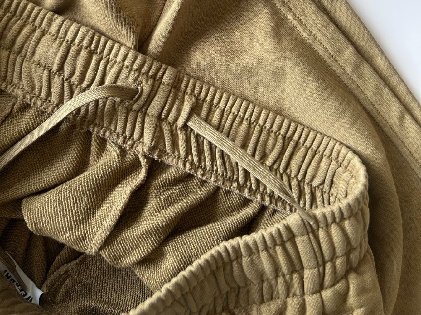 Weekday Pantaloni: Weekday Shorts – Usato da St. Gallen venduto da look-twice 4
