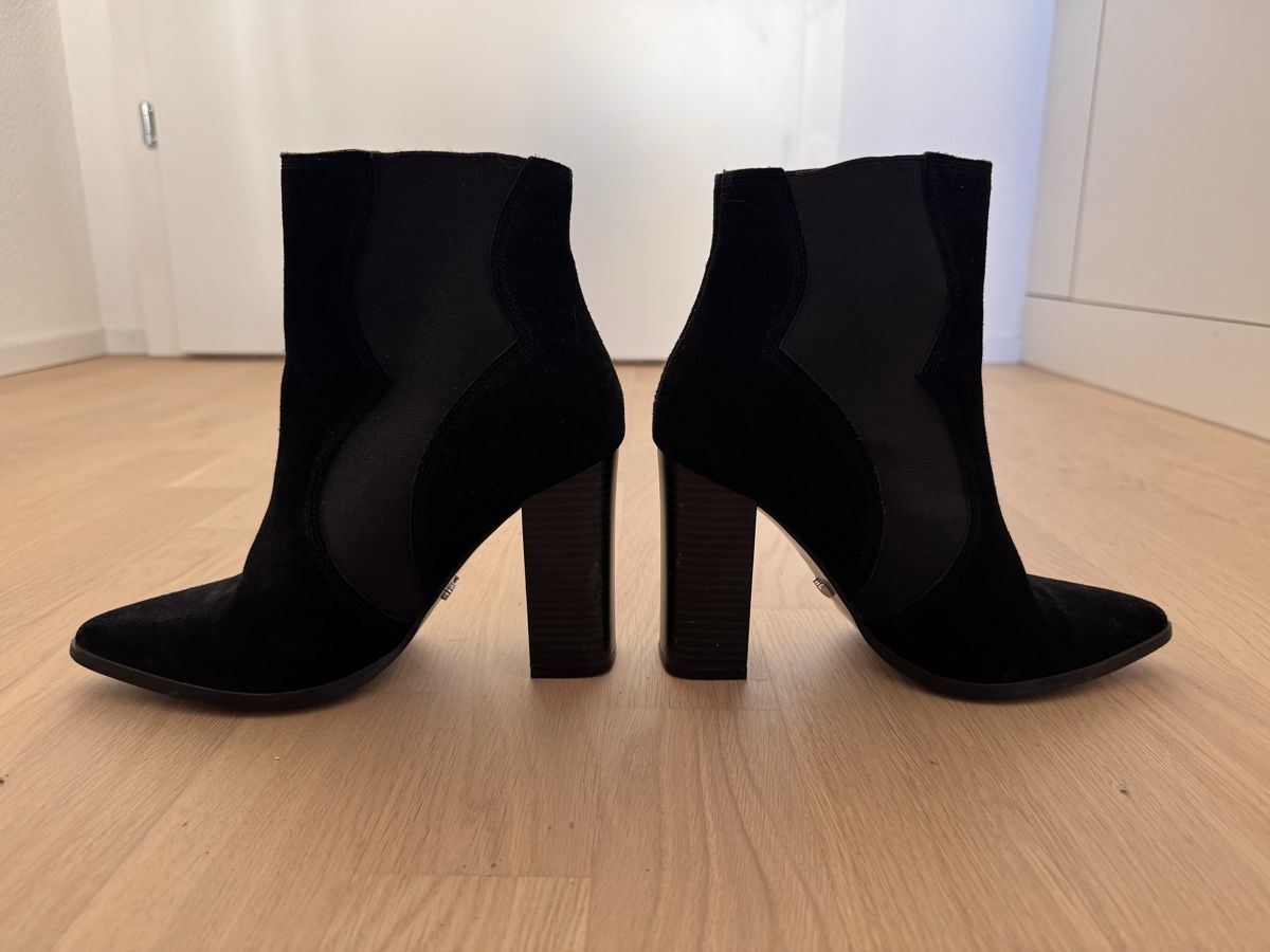 Scarpe da donna: Stiefel Gaudi schwarz Wildleder Grösse 37 – Usato da Dübendorf venduto da ClaraS. 4