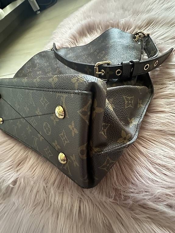 Louis Vuitton Borse da donna: Louis Vuitton Metis Hobo – Usato da Boningen venduto da charming_ 3