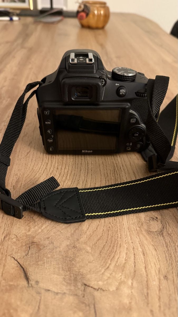 Nikon Appareil photo: Spiegelreflexkamera – D'occasion à Bern par c_macir 2