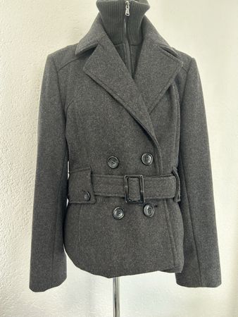 Guess Mantel grau mit Gürtel und Reissverschluss Grösse XL