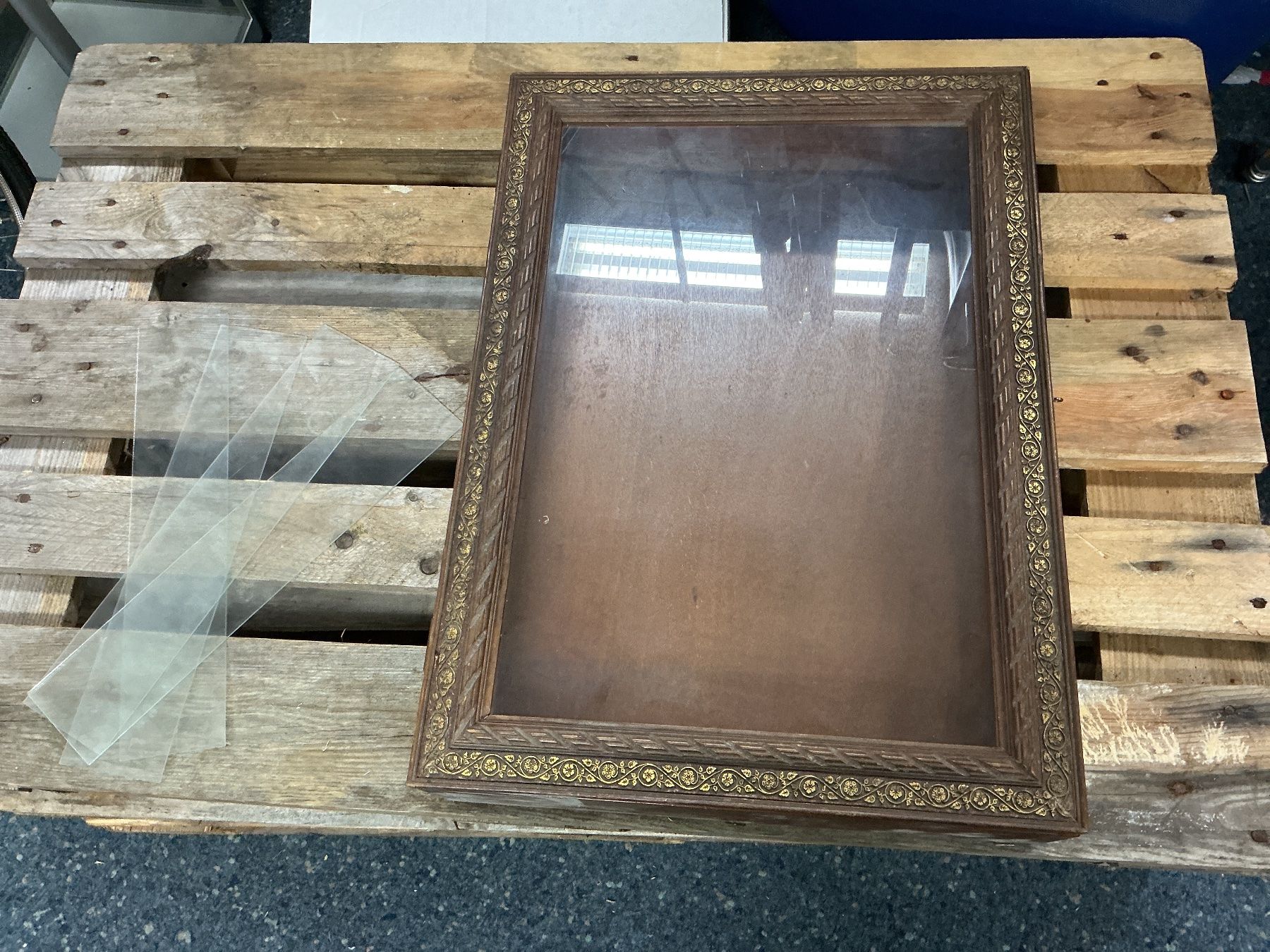 Vetrine: Kleine Hängevitrine – Usato da Bern venduto da vielerart 1