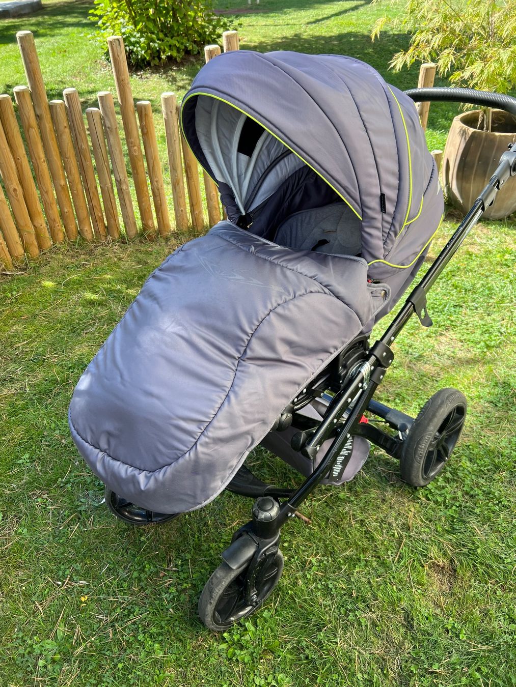 Kinderwagen: Gepflegter Kinderwagen mit Babyschale & Winterfusssack – Gebraucht aus Zofingen von vLo_ur 5