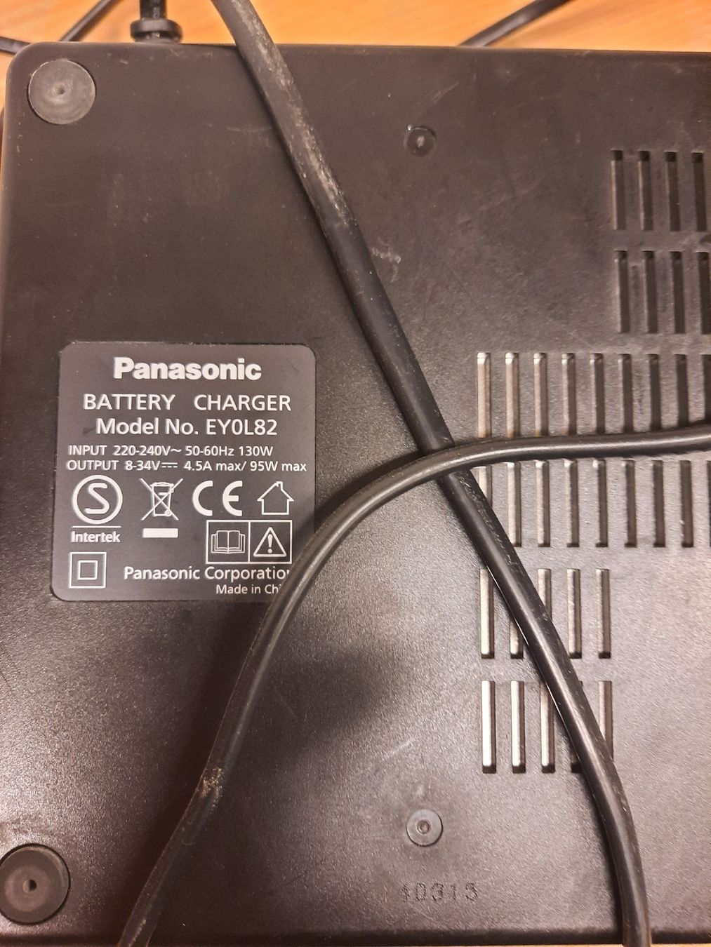 Panasonic Caricatori & Batterie: 2 Akku mit Ladegerät Panasonic – Usato da Uttigen venduto da phi_lg9r 2