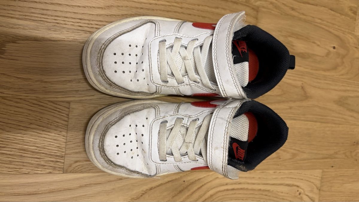 Nike Schuhe für Jungen: Nike Gr. 29.5 Junge – Gebraucht aus Frauenkappelen von SSCN01 1
