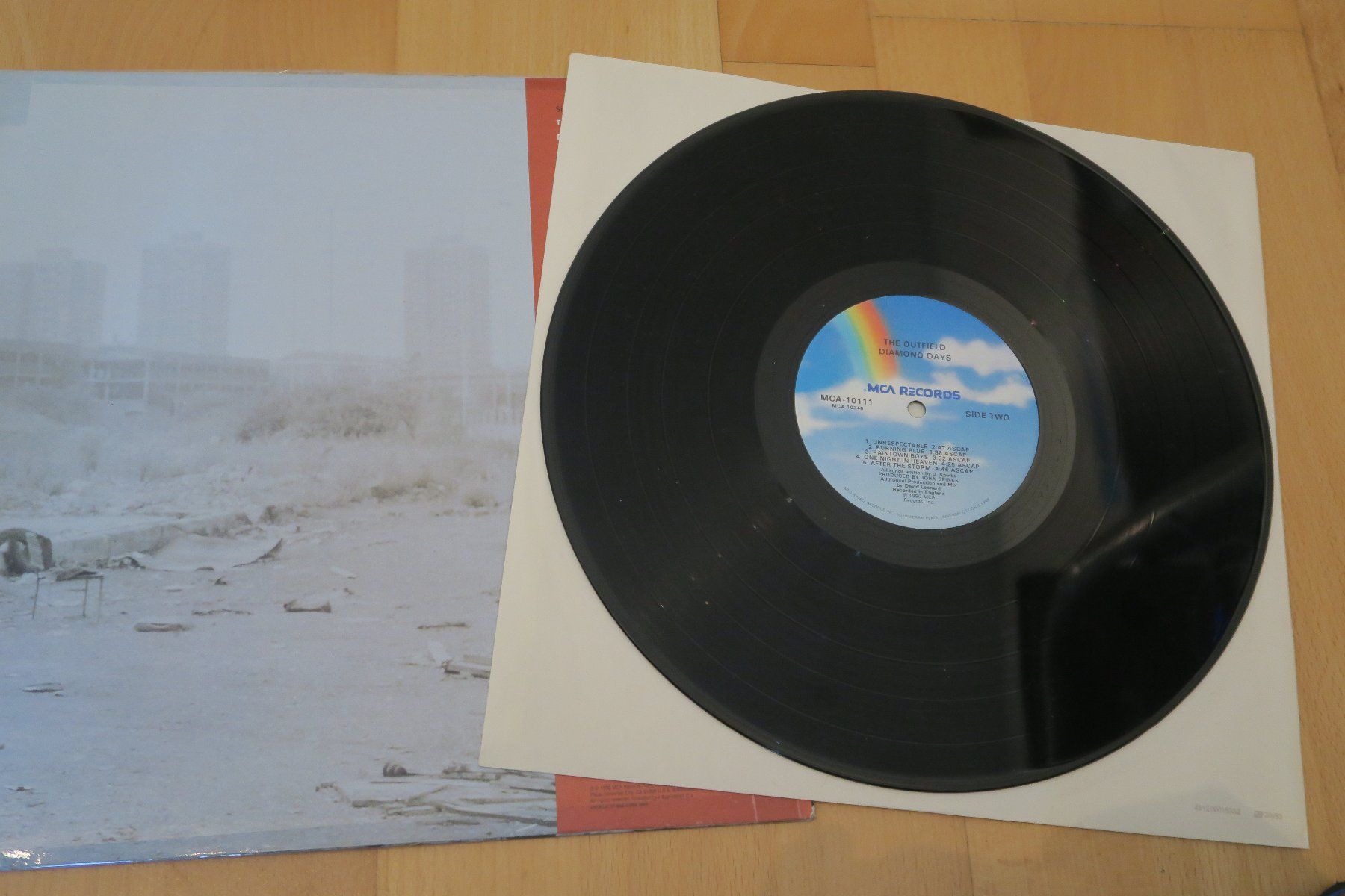 Dischi in vinile: The Outfield – Diamond Days – Usato da Thun venduto da Karibu70 2
