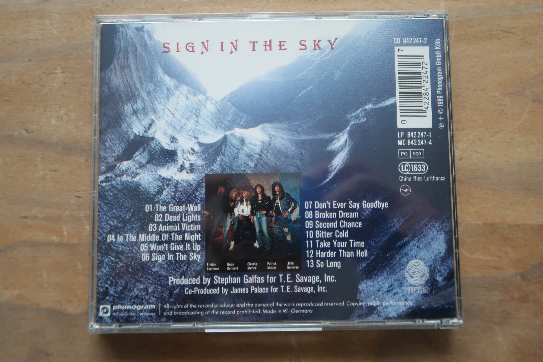 CD: CHINA - SIGN IN THE SKY - PRE- GOTTHARD CD – Usato da Basel venduto da Patiscat 1