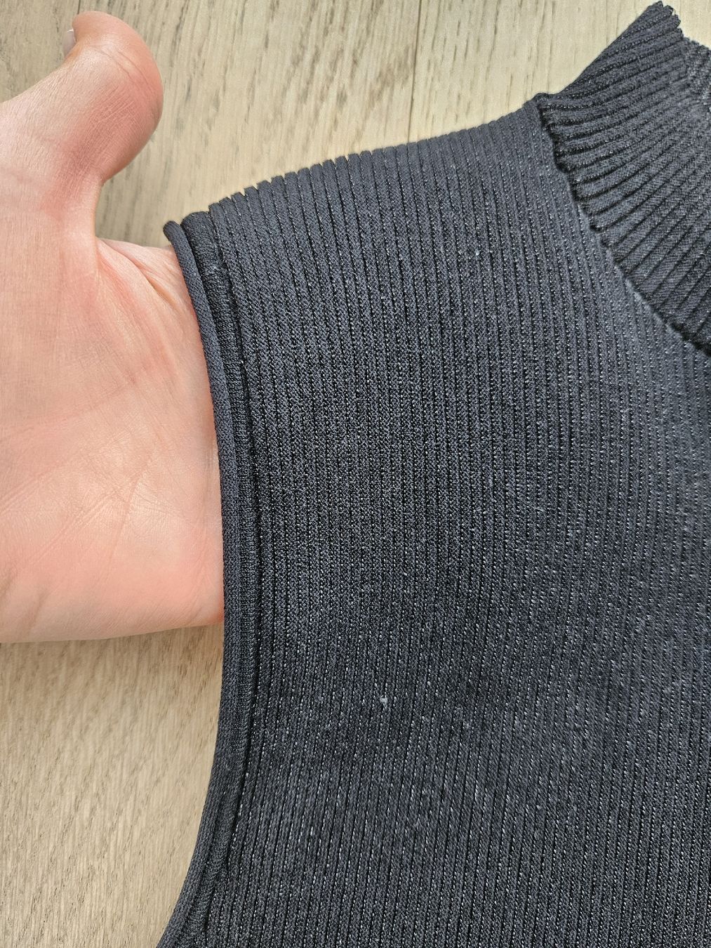 Theory Top: THEORY Schwarzes Top, S – Nuovo (secondo la descrizione) da Regensdorf venduto da bus_dn2t 3